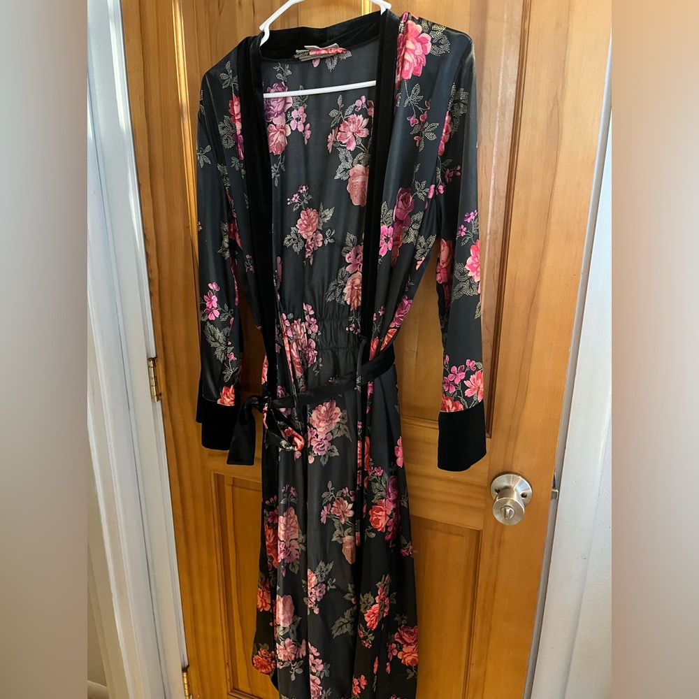 Bath robe cherry blossom size small